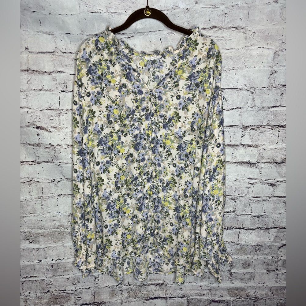 3X Maurice’s floral long sleeve vneck top button front